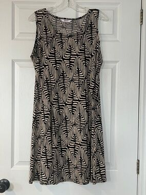 TanJay Black & Tan Geometric Sleeveless Midi Dress